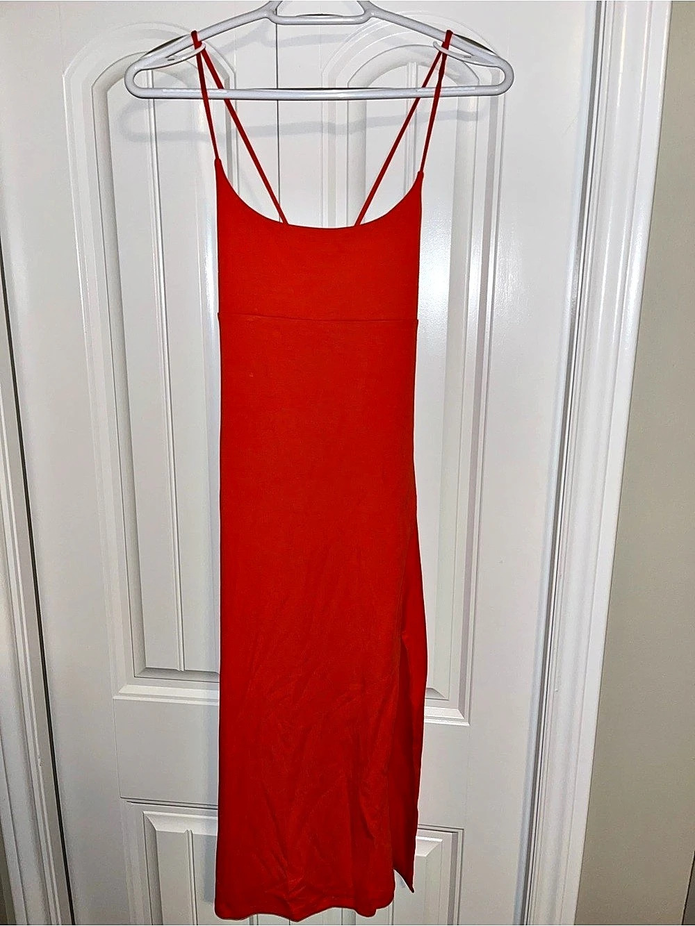 Aritzia Dreamweaver Dress Red Midi Dress Size Small NWT